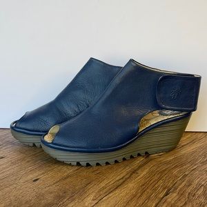 Fly London Yone 642fly Peep Toe Wedge Sandals Blue Leather Size 39 US 8-8.5